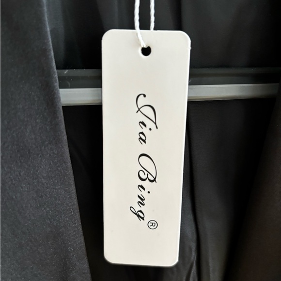 Brand new Men’s Gold Sequined Sparkle Jacket 70’s Elvis Black Tie Halloween Med - Picture 4 of 7